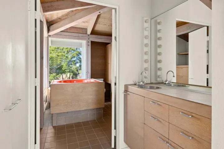 3200 Pleasant Valley Road, Aptos, California 95003