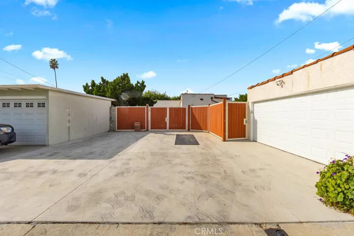 shows possible RV parking