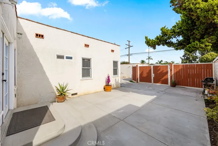 3630 Falcon Avenue, Long Beach, California 90807