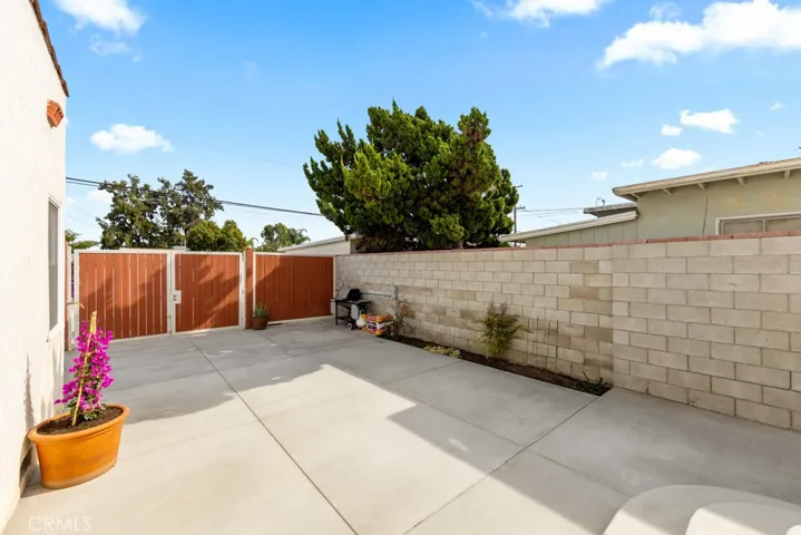 3630 Falcon Avenue, Long Beach, California 90807