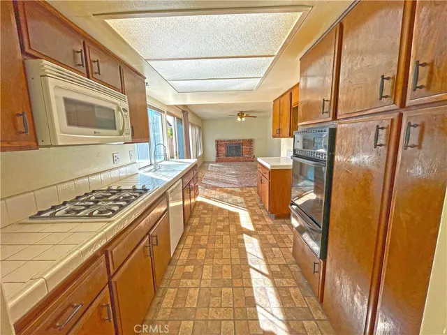 7584 E Paseo Laredo, Anaheim Hills, California 92808