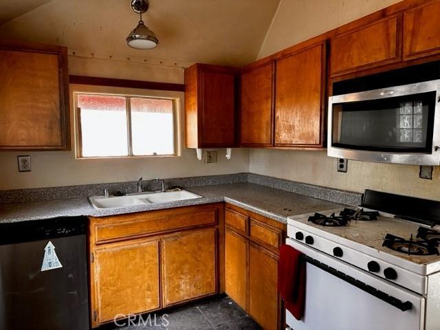 main level kitchen