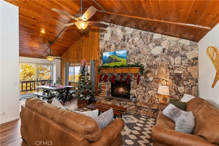 1434 Yosemite Drive, Lake Arrowhead, California 92352