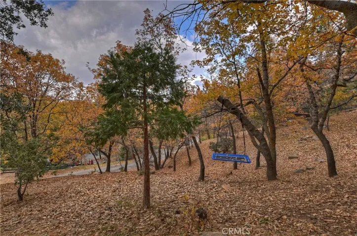 1434 Yosemite Drive, Lake Arrowhead, California 92352