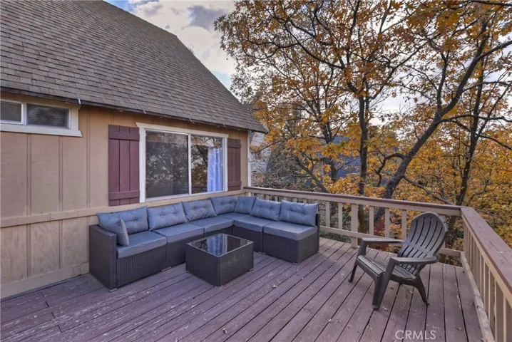 1434 Yosemite Drive, Lake Arrowhead, California 92352