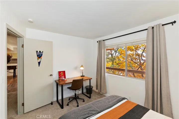 1434 Yosemite Drive, Lake Arrowhead, California 92352