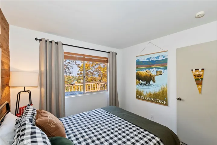 1434 Yosemite Drive, Lake Arrowhead, California 92352