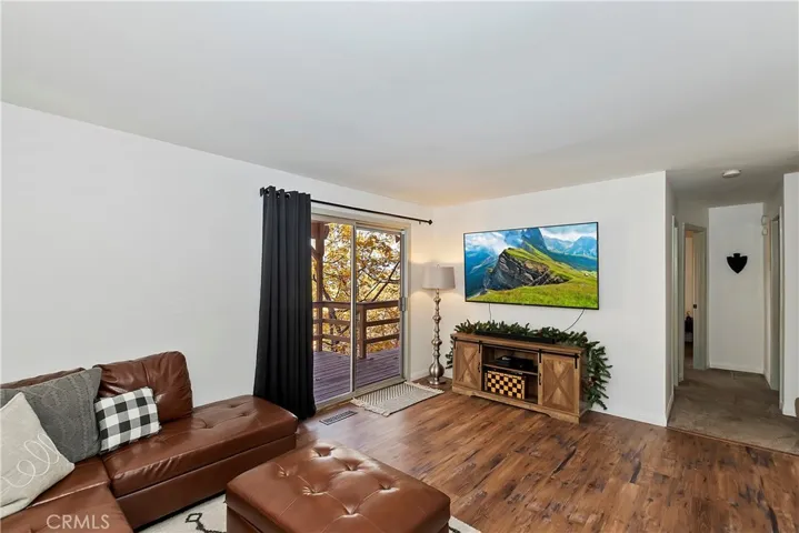 1434 Yosemite Drive, Lake Arrowhead, California 92352