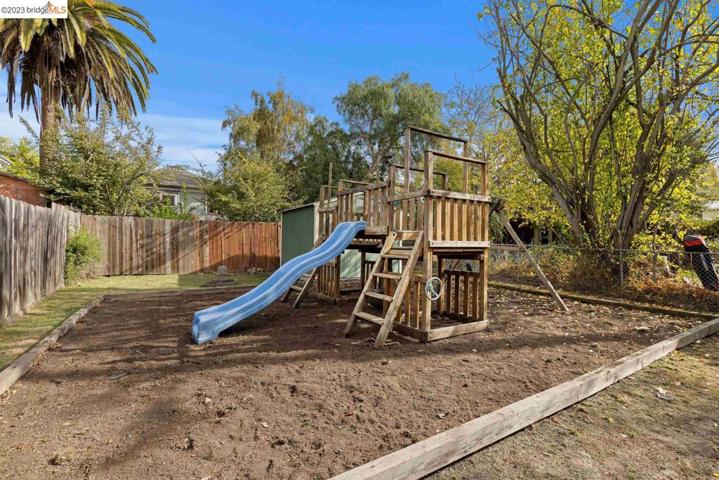 2939 King St, Berkeley, California 94703