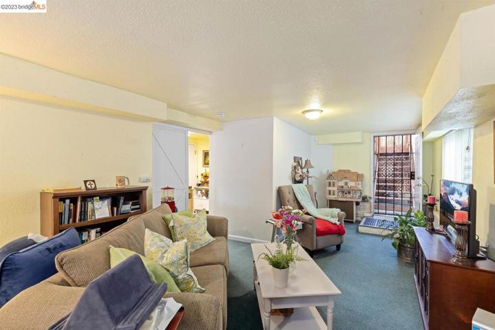 2939 King St, Berkeley, California 94703
