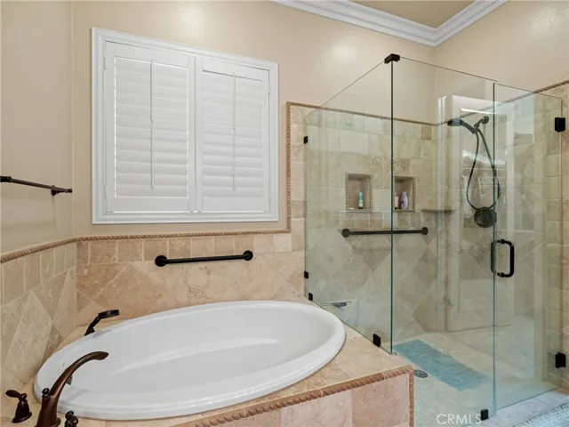 10381 Darby Road, Apple Valley, California 92308