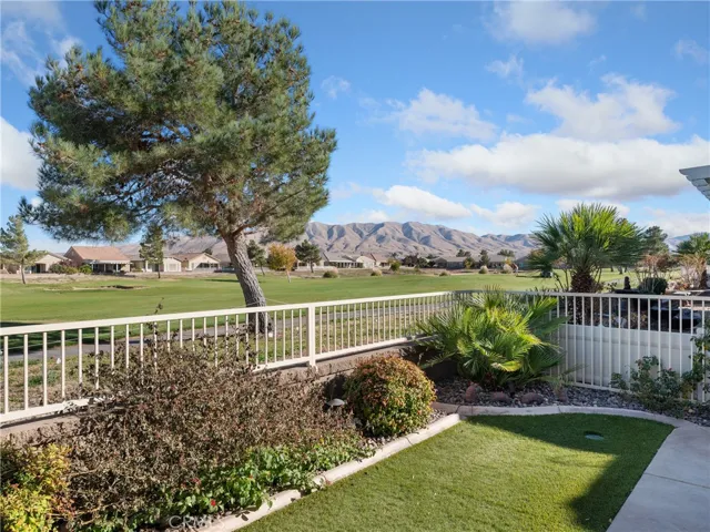 10381 Darby Road, Apple Valley, California 92308