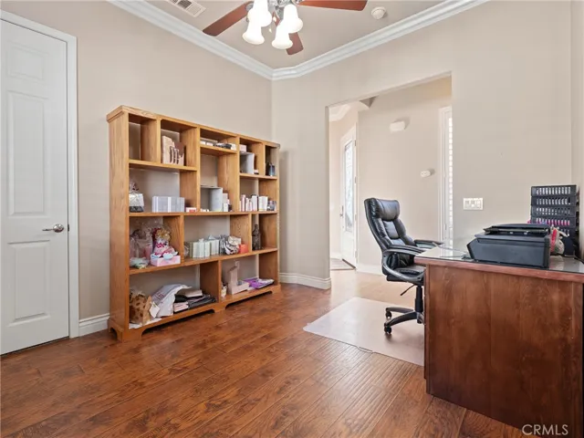 10381 Darby Road, Apple Valley, California 92308
