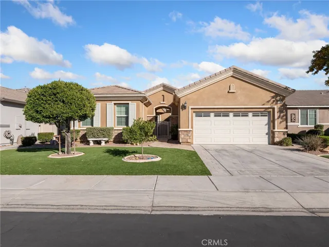 10381 Darby Road, Apple Valley, California 92308
