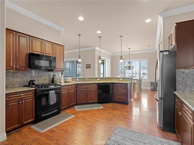 10381 Darby Road, Apple Valley, California 92308