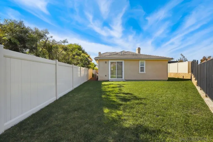 6654 Peregrine Pl, Carlsbad, California 92011