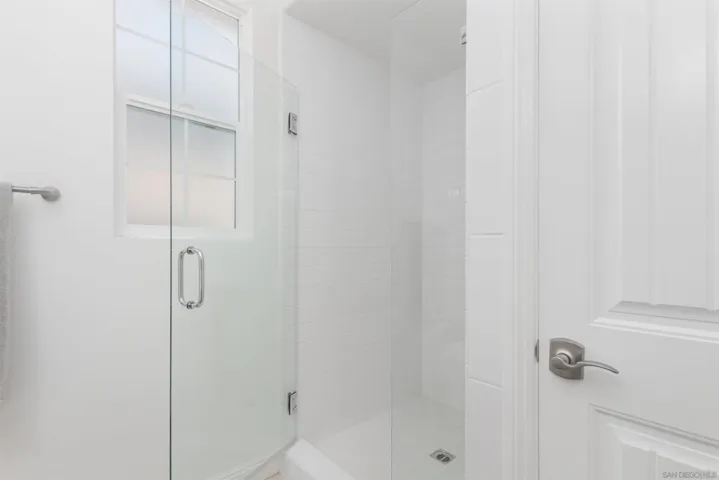 6654 Peregrine Pl, Carlsbad, California 92011