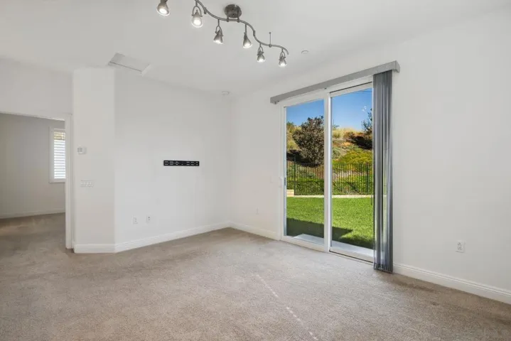 6654 Peregrine Pl, Carlsbad, California 92011