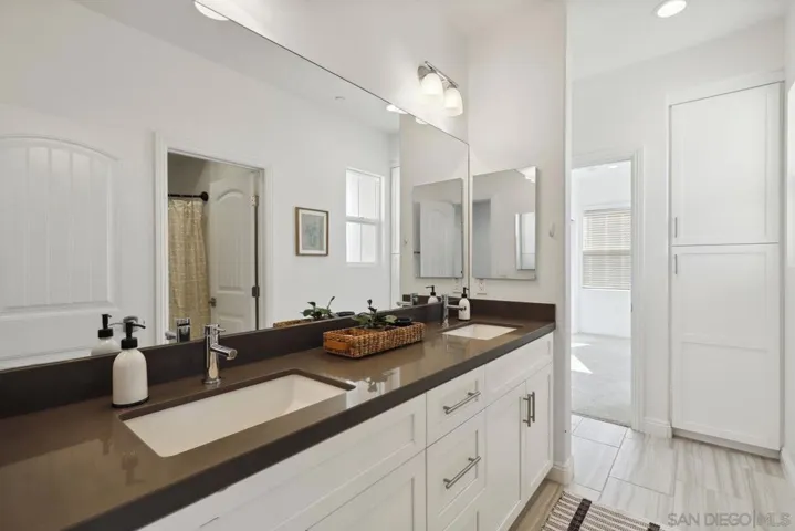 6654 Peregrine Pl, Carlsbad, California 92011