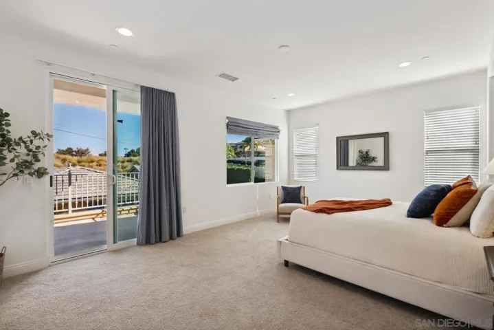 6654 Peregrine Pl, Carlsbad, California 92011