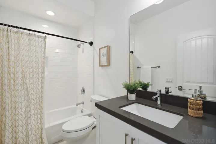 6654 Peregrine Pl, Carlsbad, California 92011