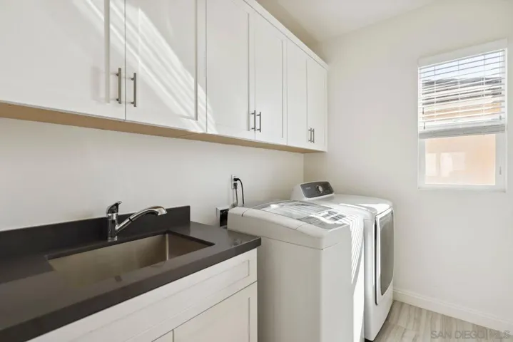 6654 Peregrine Pl, Carlsbad, California 92011