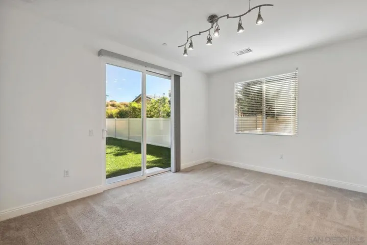 6654 Peregrine Pl, Carlsbad, California 92011