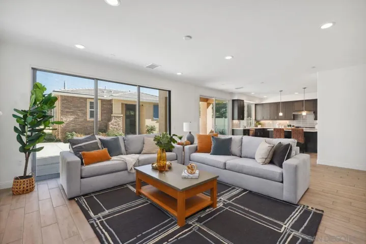 6654 Peregrine Pl, Carlsbad, California 92011