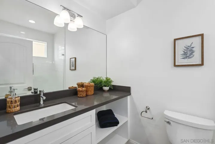 6654 Peregrine Pl, Carlsbad, California 92011