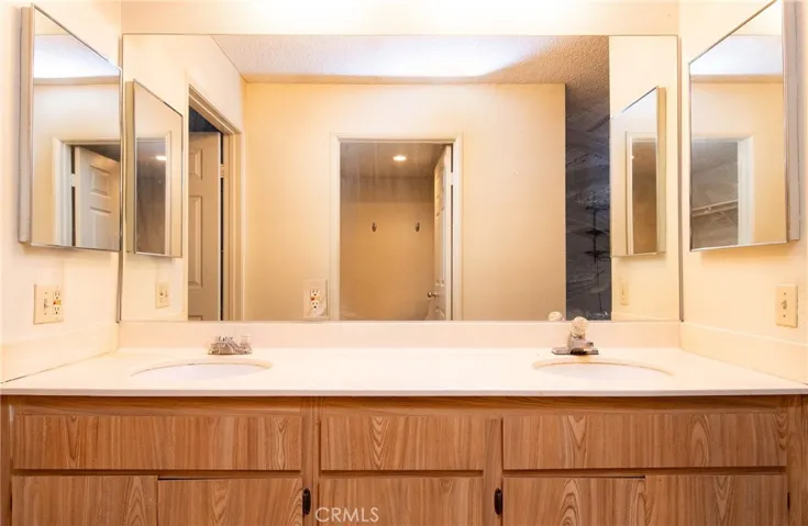 12928 Sycamore Village Drive, Norwalk, California 90650