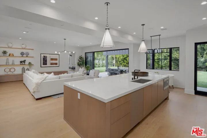 3021 Earlmar Drive, Los Angeles, California 90064