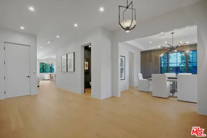 3021 Earlmar Drive, Los Angeles, California 90064
