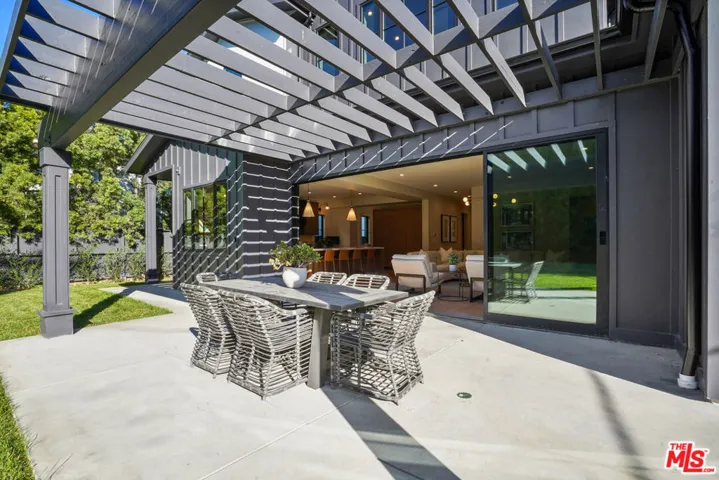 3021 Earlmar Drive, Los Angeles, California 90064