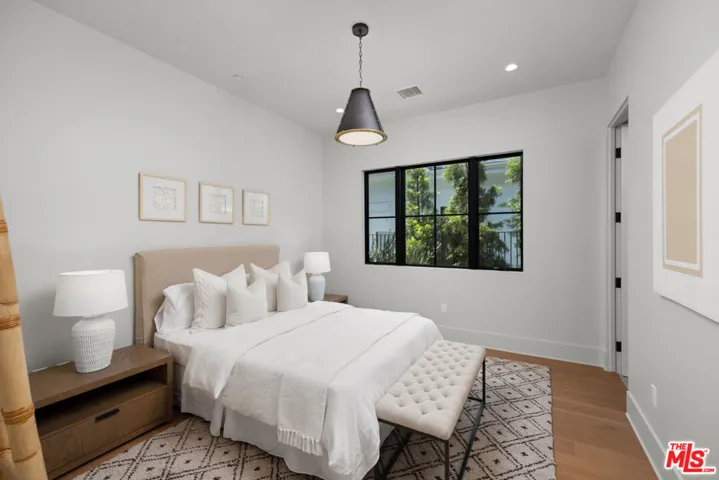 3021 Earlmar Drive, Los Angeles, California 90064