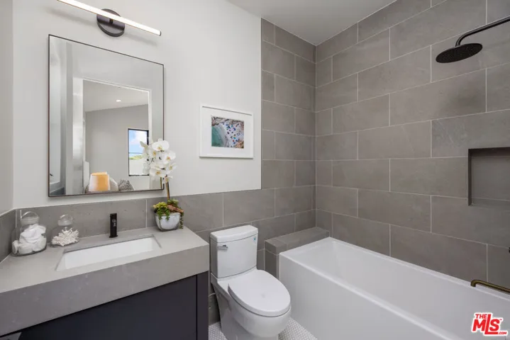 3021 Earlmar Drive, Los Angeles, California 90064