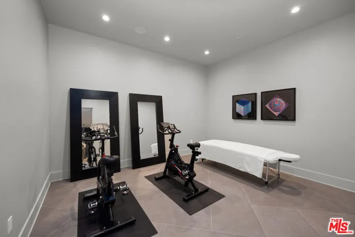 3021 Earlmar Drive, Los Angeles, California 90064