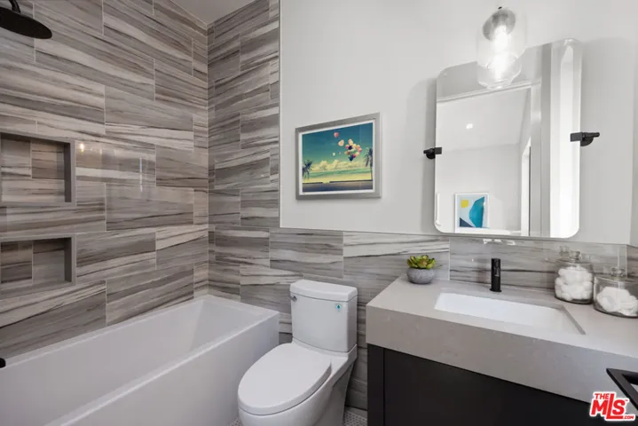3021 Earlmar Drive, Los Angeles, California 90064