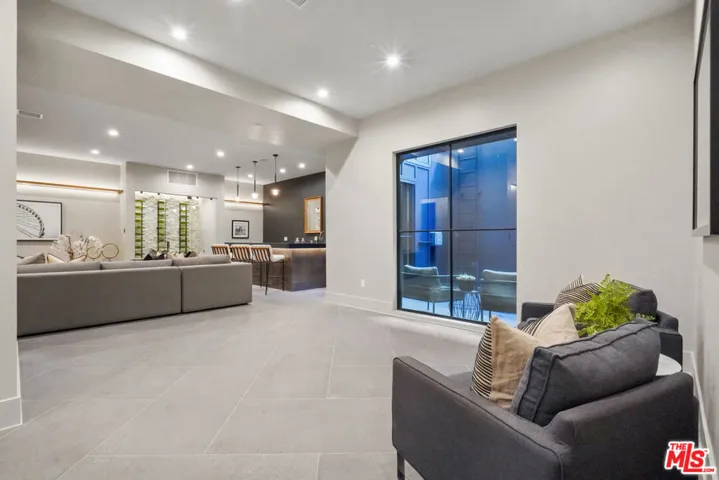 3021 Earlmar Drive, Los Angeles, California 90064