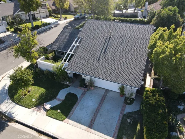 23900 Sarda Road, Valencia, California 91355