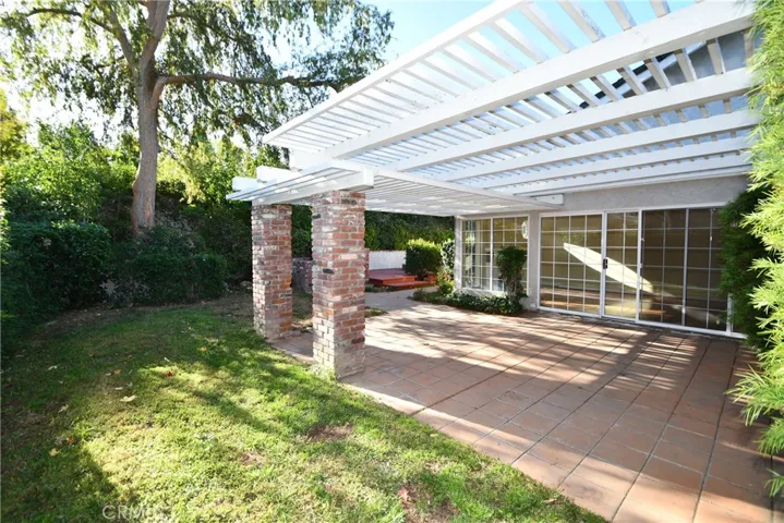 23900 Sarda Road, Valencia, California 91355