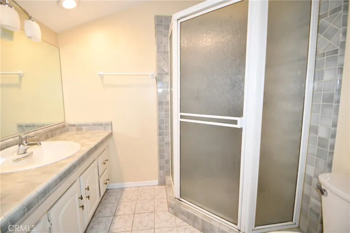 23900 Sarda Road, Valencia, California 91355