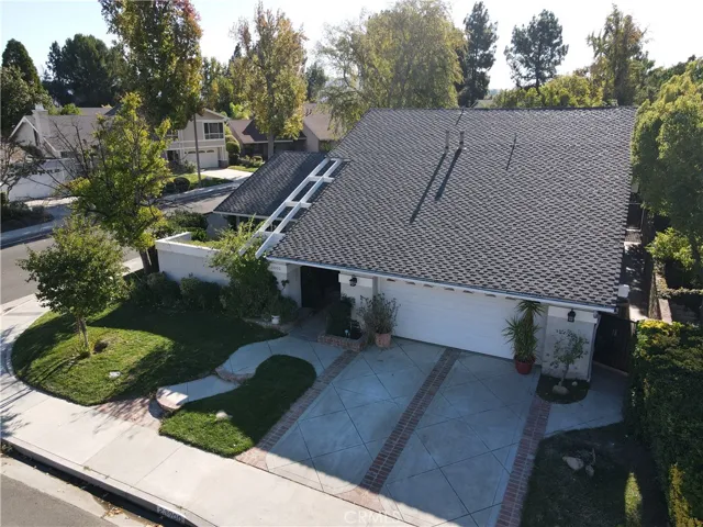 23900 Sarda Road, Valencia, California 91355