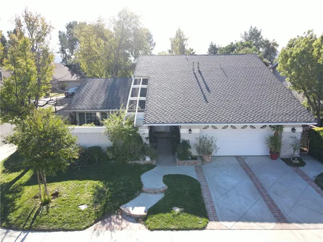 23900 Sarda Road, Valencia, California 91355