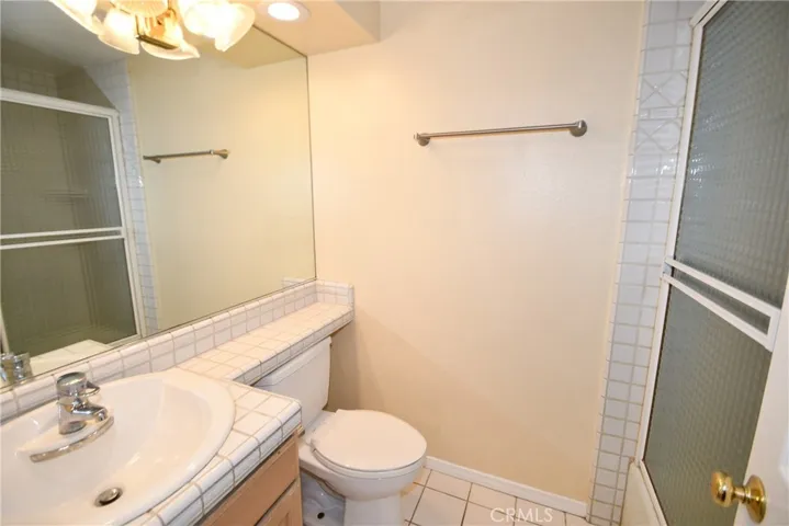 23900 Sarda Road, Valencia, California 91355