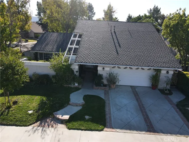 23900 Sarda Road, Valencia, California 91355