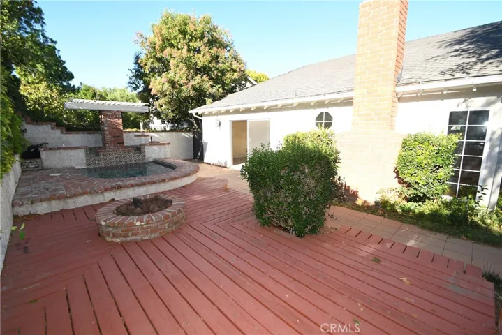 23900 Sarda Road, Valencia, California 91355