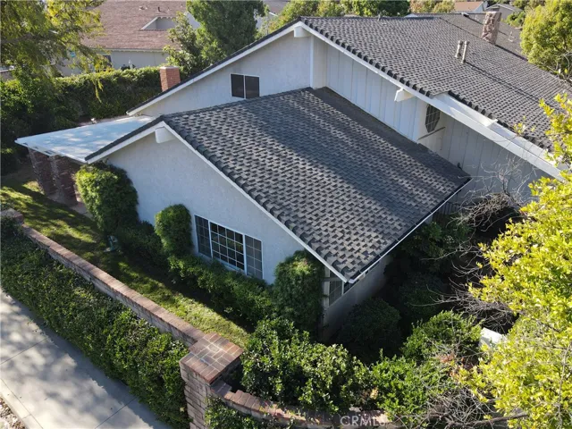 23900 Sarda Road, Valencia, California 91355