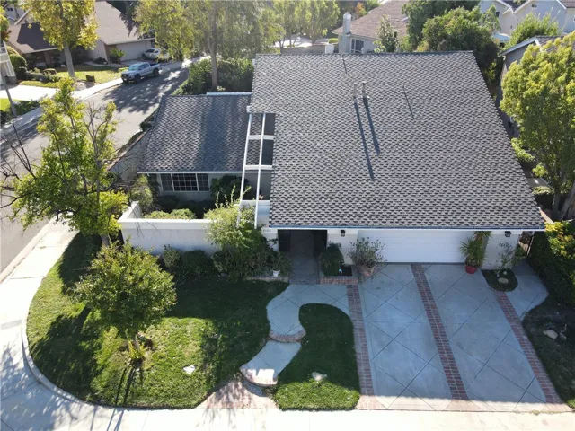 23900 Sarda Road, Valencia, California 91355