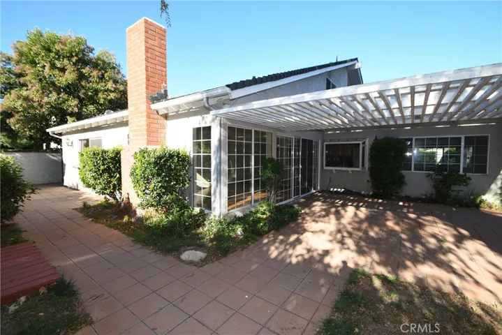23900 Sarda Road, Valencia, California 91355