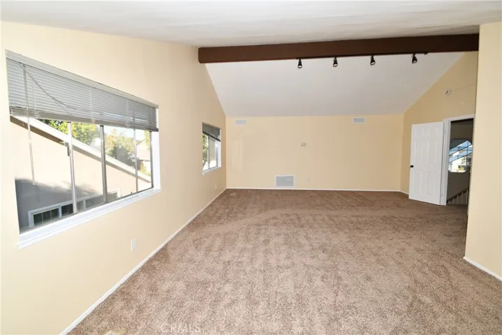23900 Sarda Road, Valencia, California 91355
